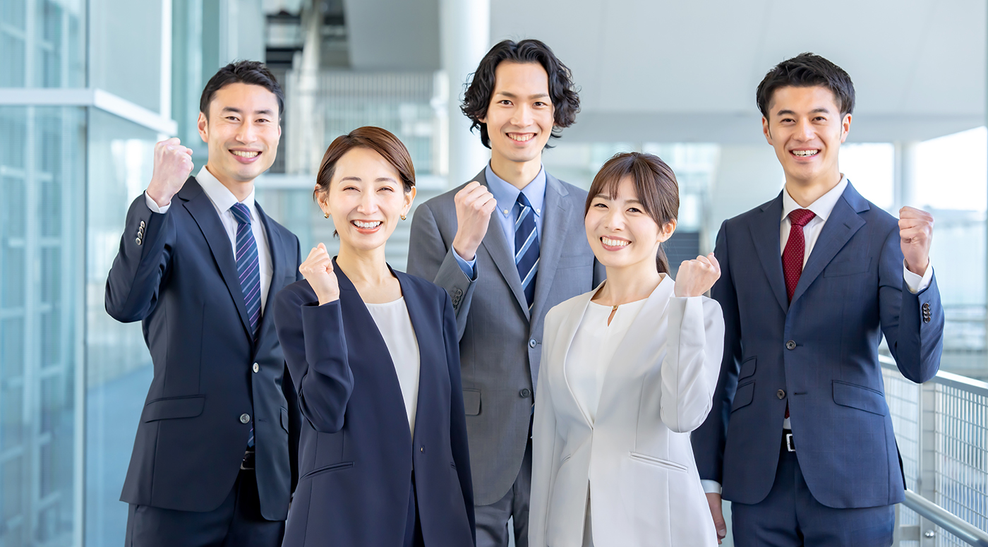 不動産キャリアナビ集合写真